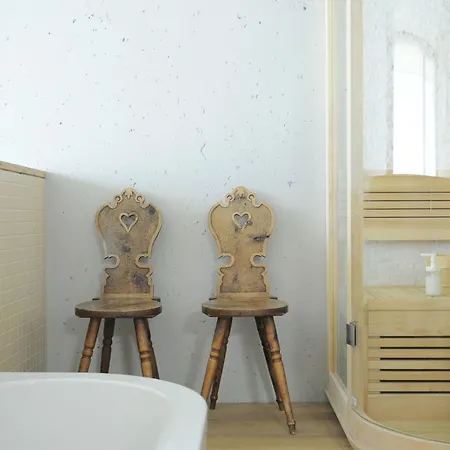 Etruska Apartment *